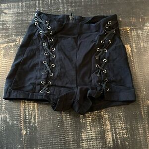 Women’s/teens black shorts size small